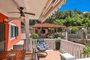 Family holiday house with jacuzzi - 兹诺夫尼卡