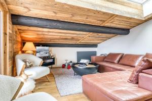 Chalet wood