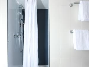 Deluxe Family Room with Mountain View and balcony room in Beausite Park Hotel