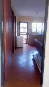 33 On Swallows Guest House - Honeyvale