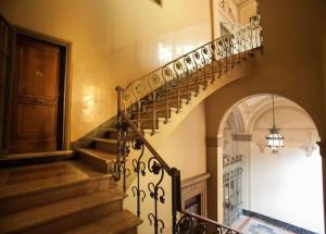 Portico dei Servi Central Historical Apartment