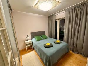 City Marina Apartment with Seaview