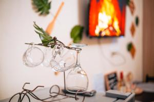 1bedroom with Balcony facing pool Near MOA