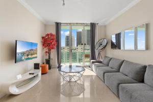 PROMO Komffy Penthouse w King Bed and Ocean view at Tides 16th floor