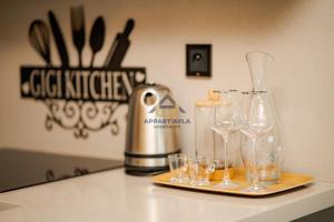 Bright Spacious Suite- By AppartAyla