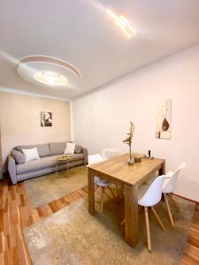 Apartment #Story 