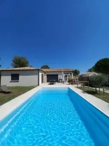 Villa avec piscine - 高加克