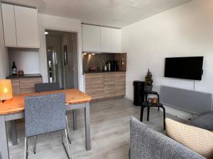 Ski in-ski out-in the centre of Oz Station - Les Myrtilles