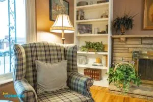 Grannys Ski Chalet Close to Skiing - Midvale