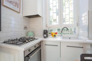 Elegantis Des Artistes Apartment