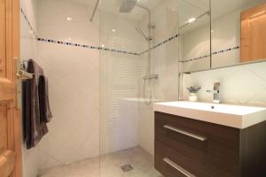 Chalets Chalet Serein : photos des chambres