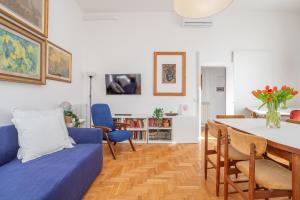 Elegantis Des Artistes Apartment