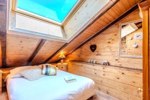 Slow Chalet Etale Ski in-out Duplex Mountain View Balcony & Free parking
