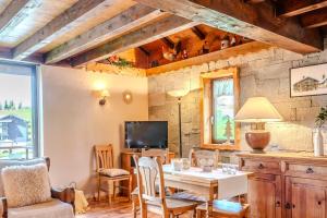 Appartements Slow Chalet Etale Ski in-out Duplex Mountain View Balcony & Free parking : photos des chambres