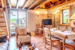 Appartements Slow Chalet Etale Ski in-out Duplex Mountain View Balcony & Free parking : photos des chambres