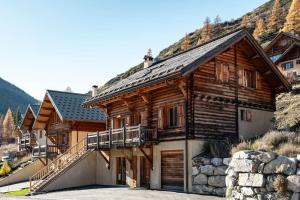 Chalets Chalet Veyrier, 900m du pied des pistes de ski : photos des chambres