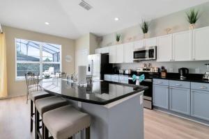 Four Bed PoolSpa Home-Windsor Palms Resort