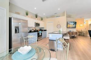 Four Bed PoolSpa Home-Windsor Palms Resort