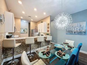 Three Bed 2 Bath Condo Bahama Bay Resort