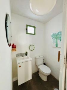 Casa Kira Camarote, Macher