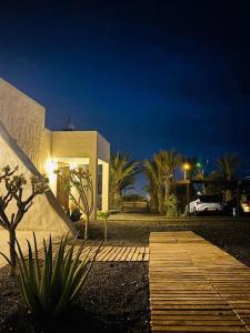 Casa Kira Camarote, Macher