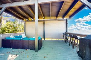 Pool and Scenic Views Lookout Mountain Home