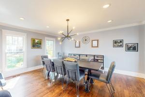 Pool and Scenic Views Lookout Mountain Home