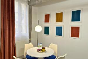 Appartements Henri en scene - Charme & Confort en Hypercentre Chartres - Au pied de la Cathedrale : photos des chambres