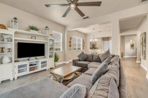 RR1415FC - 5 Beds - Re- Pool & Spa