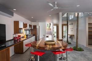 4BR Jungle Villa with Jacuzzi in Private Gated Community