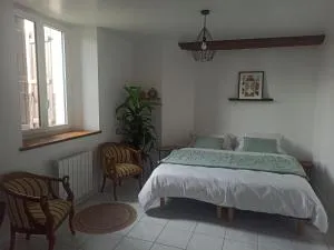 Logement entier entre LAVAL et Sablé sur Sarthe - 索尔日