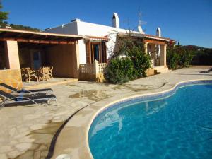 Alluring Villa in St Josep de sa Talaia With Swimming Pool