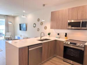 TR1459SL - Brand new Star Wars property with pool