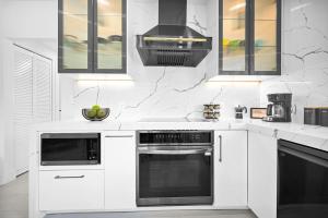 Modern Private Oasis by Design District & Wynwood