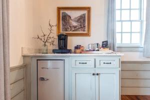 Erie Canal Suite - The Mohawk Valley House