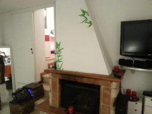 Little Villa Well connected