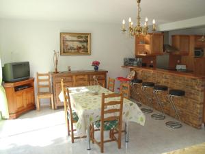 Maisons de vacances Comfortable holiday home in Erquy near the beach : photos des chambres