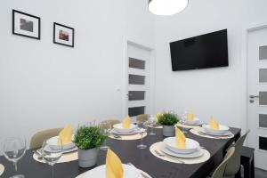 Huge aparment in the city center with Air Conditioning