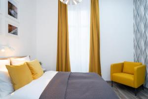 Huge aparment in the city center with Air Conditioning