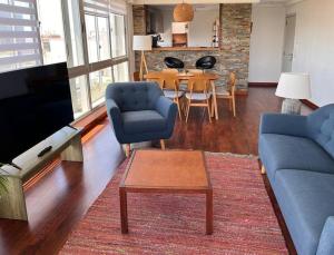 Estupendo apartamento con parrillero y garage