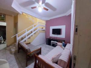 Casa com Piscina na Enseada