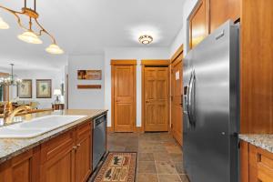 Lone Eagle 3012 by Summit County Mountain Retreats