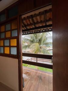 Casa encantadora com vista para o lago