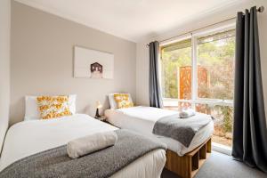 Bells Beach Cottages - Pet friendly cottage with wood heater