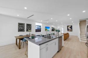 Up to 12 guest Modern Villa near Wynwood! 27