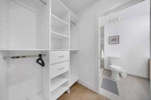 Up to 12 guest Modern Villa near Wynwood! 27