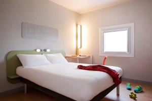 Hotels ibis budget Pontault Combault RN4 Marne La Vallee : photos des chambres