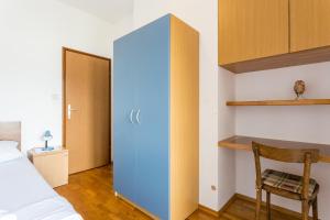 Apartments by the sea Postira, Brac - 739