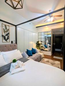 AIR RESIDENCES Makati Netflix plus 200 mbps digital door lock