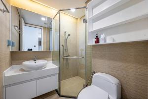 Vinhomes Landmark Luxury Apartment Since 2025